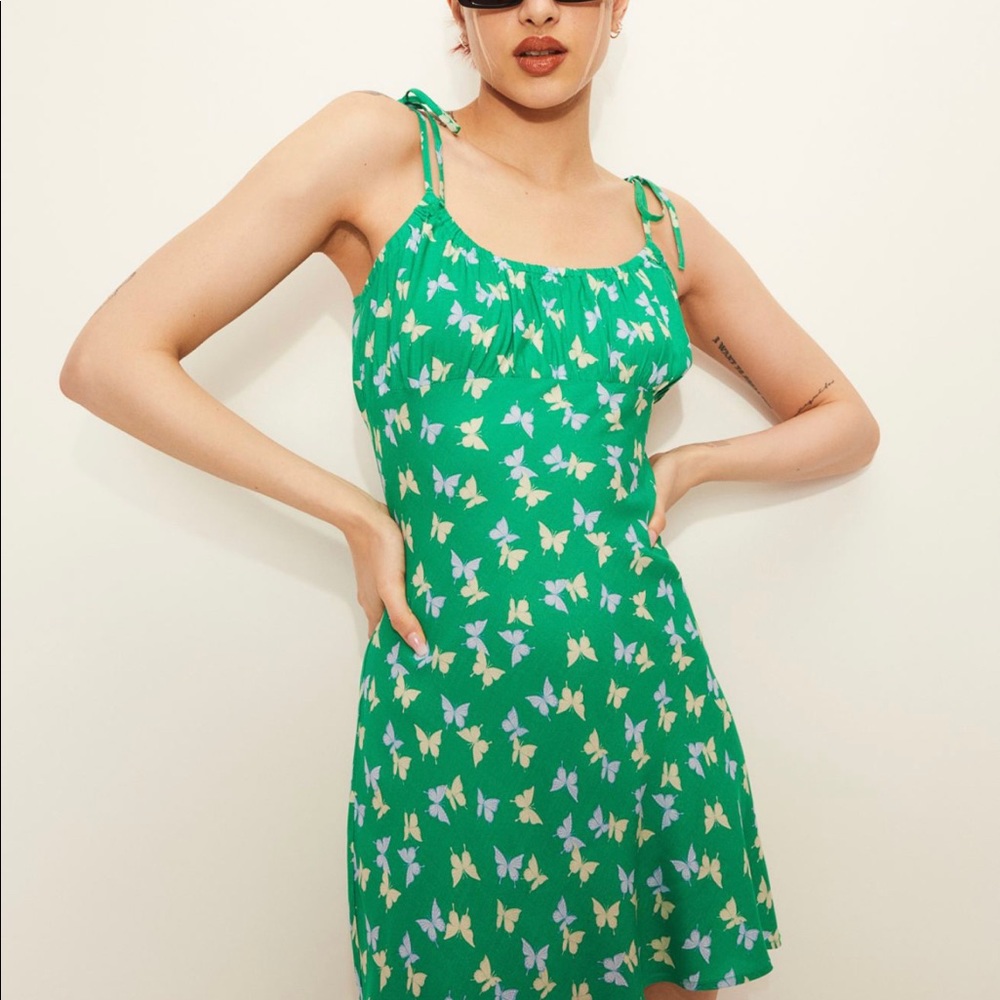 Green butterflies patterned slip dress - NWT - H&M